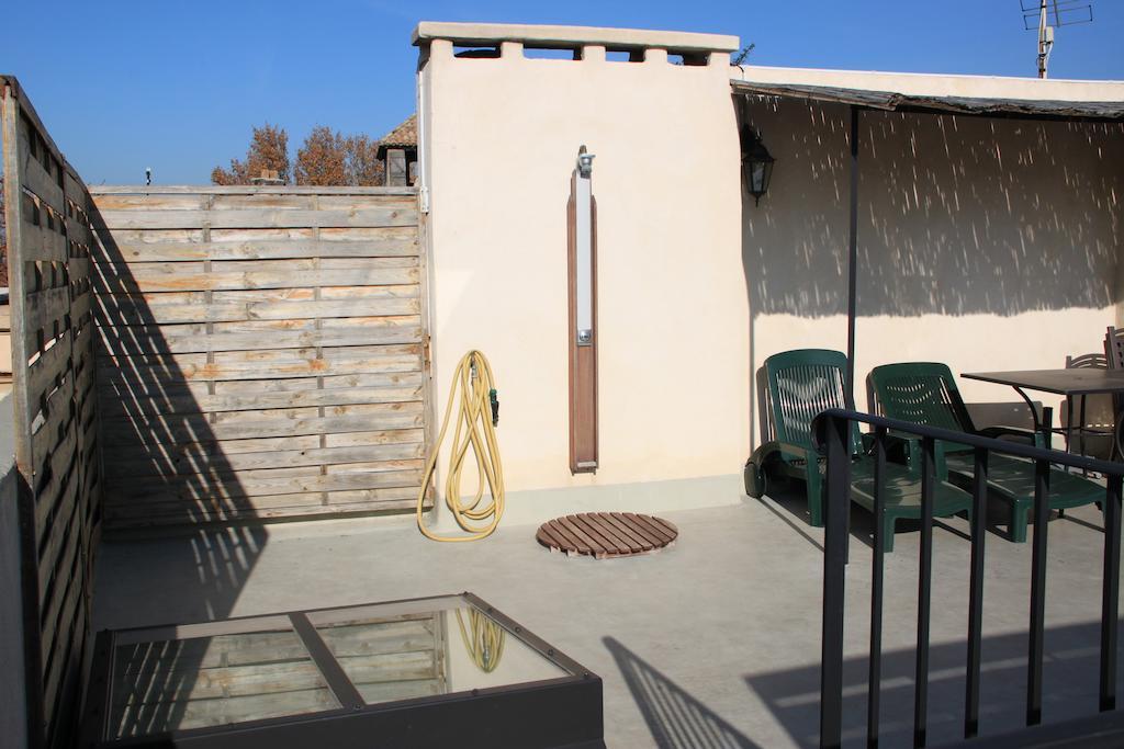 Apartamento A La Terrasse D'Aviñón Habitación foto